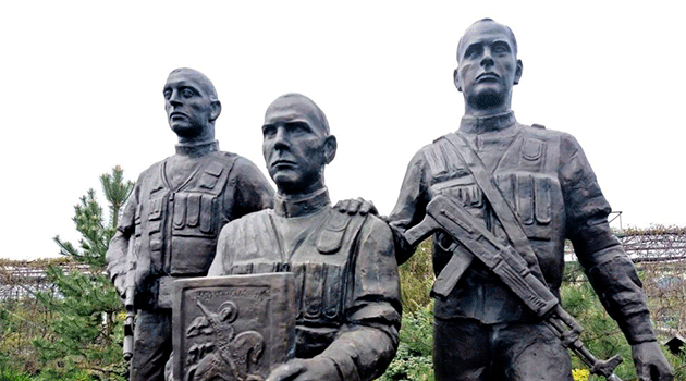«Три героя СВО». Памятник на Белгородчине